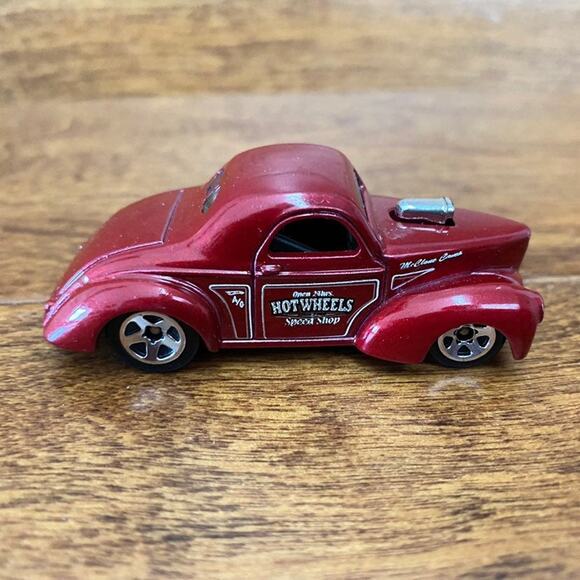 HOT WHEELS 2010 Custom '41 Willys Coupe - Picture 4 of 6